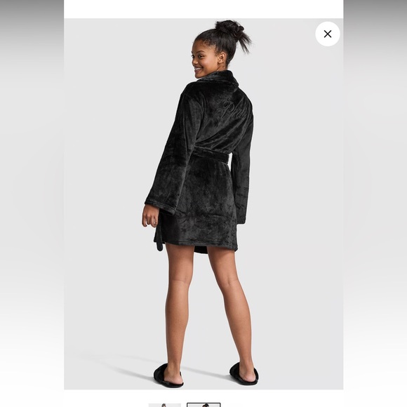 🐸Victoria's Secret PINK Black Cozy Robe - Picture 2 of 7